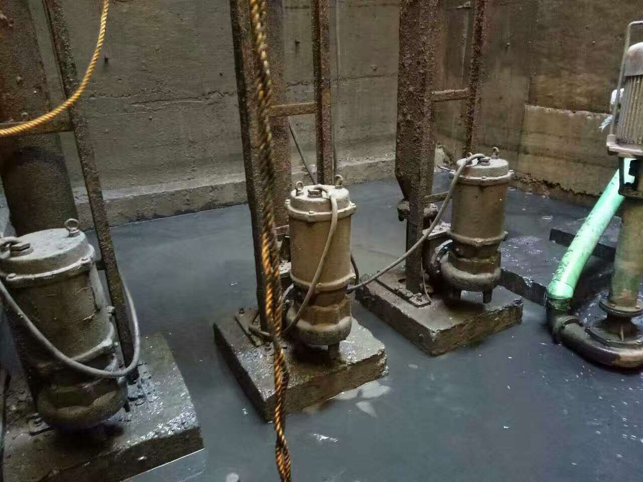 寒亭污水池清理